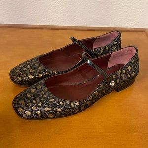 Marc Jacobs black and gold leopard print Mary Jane shoes. Size 8.5 (size 39)